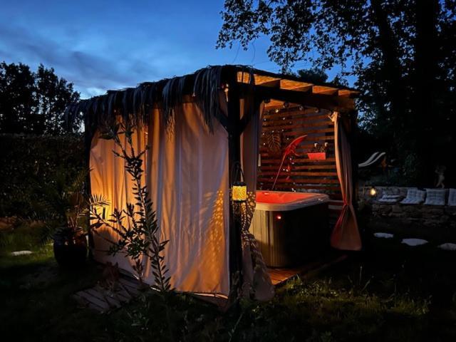 La Brindille Petit Mas Provencal Meuble De Tourisme 3 Etoiles 2-3 Personnes 1 Piece 30 M2 Tout Confort Lisiere Foret Jardin Jacuzzi Piscine Saint-Paul-en-Forêt Exterior foto